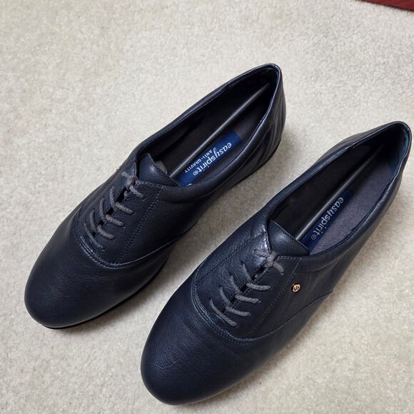 NIB Easy Spirit JP Motion 10EE Anti-Gravity Leather Navy Blue Casual Tie Shoe - Picture 3 of 9